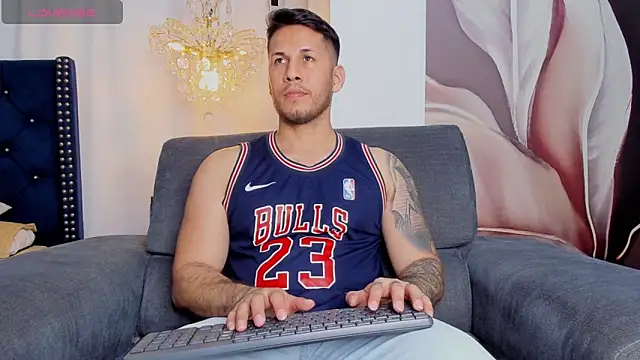 Snapshot of George_Diesell chatting on 19, 12, 2025 George Diesell online show from 19, 12, 2025