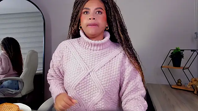 nayah   online show from 13, 11, 2025