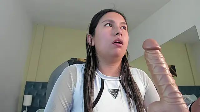  Natalie18 online show from 2, 2, 2025