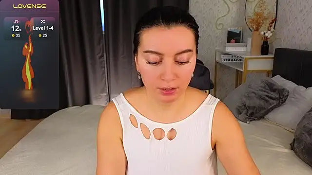 Snapshot of YourSweetDream_ chatting on 21, 12, 2024 YourSweetDream online show from 21, 12, 2024