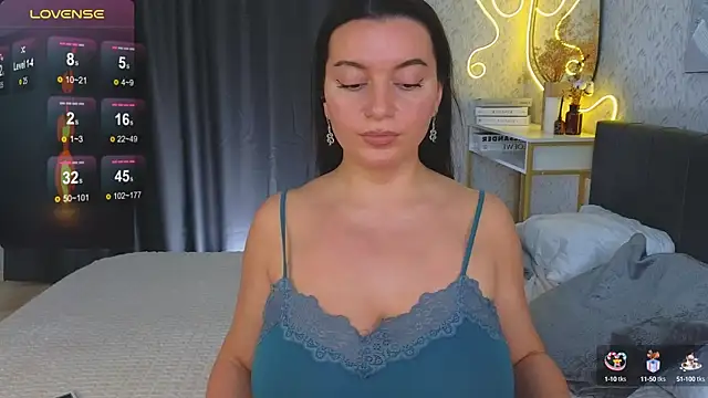 Snapshot of YourSweetDream_ chatting on 13, 1, 2025 YourSweetDream online show from 13, 1, 2025