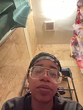 MommyConfident online show from 27, 1, 2025