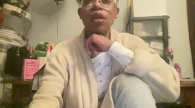 MommyConfident online show from 17, 2, 2025