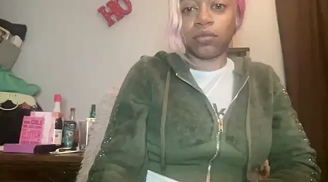 MommyConfident online show from 28, 2, 2025