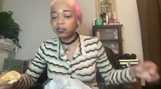 MommyConfident online show from 11, 3, 2025