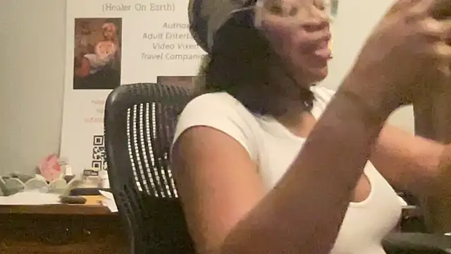 MommyConfident online show from 10, 6, 2026