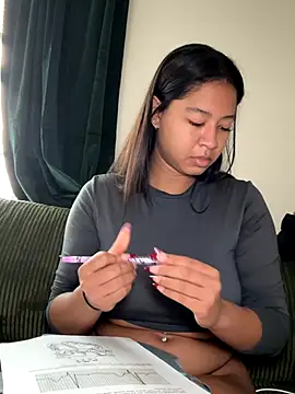 Snapshot of VanessaBling chatting on 1, 12, 2025 VanessaBling online show from 1, 12, 2025