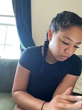 Snapshot of VanessaBling chatting on 5, 2, 2026 VanessaBling online show from 5, 2, 2026