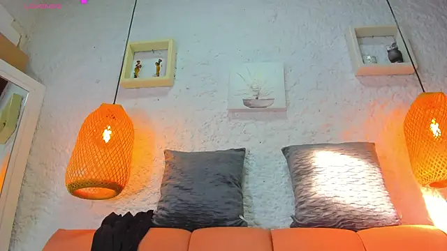 emiily s online show from 16, 9, 2025