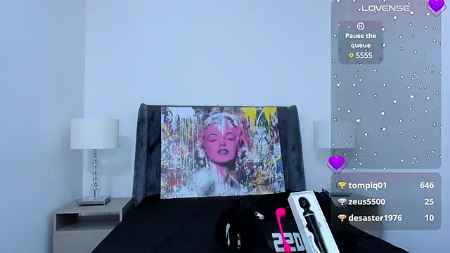 AmberAdams  online show from 17, 12, 2024