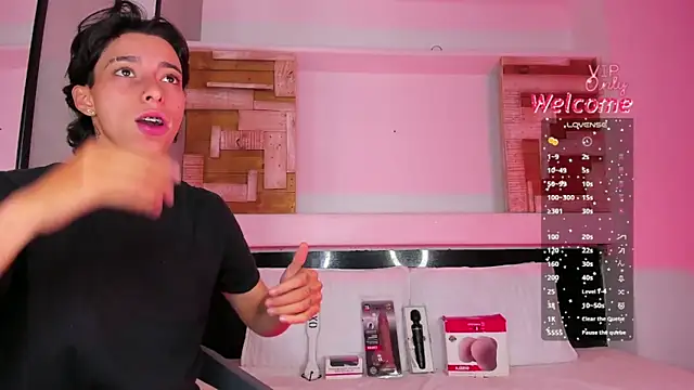 AmberAdams  online show from 1, 4, 2026