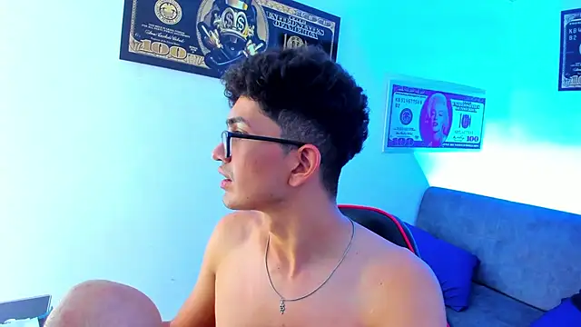 Snapshot of TylerWhite_ chatting on 7, 1, 2025 TylerWhite online show from 7, 1, 2025