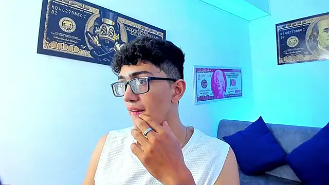 Snapshot of TylerWhite_ chatting on 19, 1, 2025 TylerWhite online show from 19, 1, 2025