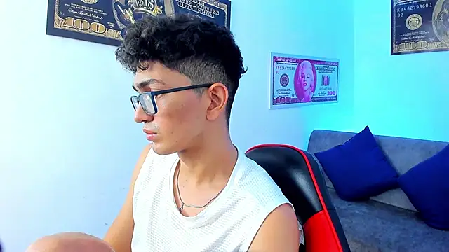 Snapshot of TylerWhite_ chatting on 19, 1, 2025 TylerWhite online show from 19, 1, 2025