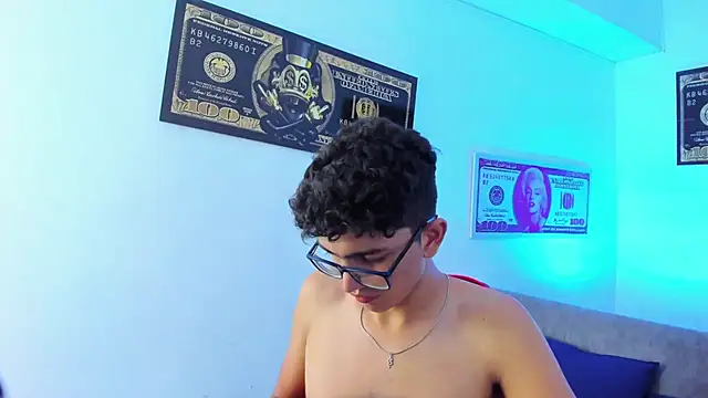 Snapshot of TylerWhite_ chatting on 28, 1, 2025 TylerWhite online show from 28, 1, 2025