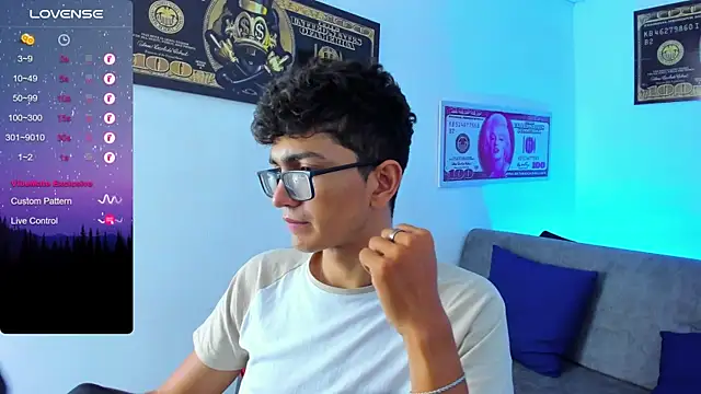 Snapshot of TylerWhite_ chatting on 2, 2, 2025 TylerWhite online show from 2, 2, 2025