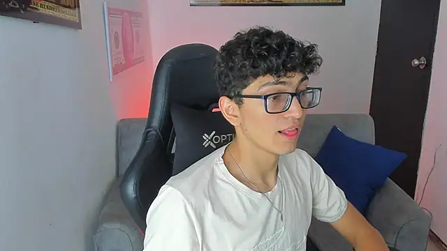Snapshot of TylerWhite_ chatting on 14, 2, 2025 TylerWhite online show from 14, 2, 2025