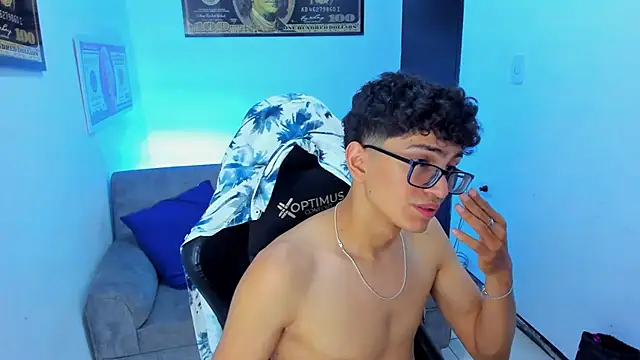Snapshot of TylerWhite_ chatting on 19, 2, 2025 TylerWhite online show from 19, 2, 2025
