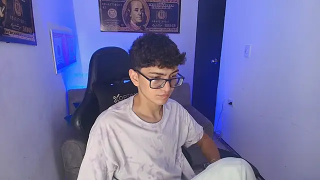 Snapshot of TylerWhite_ chatting on 27, 2, 2025 TylerWhite online show from 27, 2, 2025