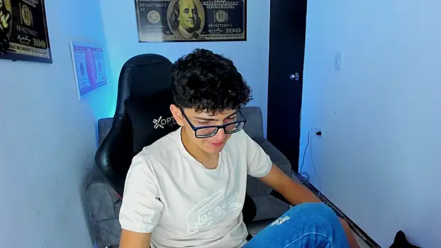 Snapshot of TylerWhite_ chatting on 1, 3, 2025 TylerWhite online show from 1, 3, 2025
