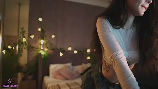 Snapshot of Meow_Nancy chatting on 13, 12, 2024 Meow Nancy online show from 13, 12, 2024