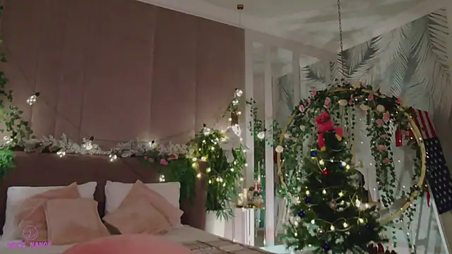 Snapshot of Meow_Nancy chatting on 19, 12, 2024 Meow Nancy online show from 19, 12, 2024