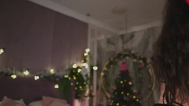 Snapshot of Meow_Nancy chatting on 24, 12, 2024 Meow Nancy online show from 24, 12, 2024