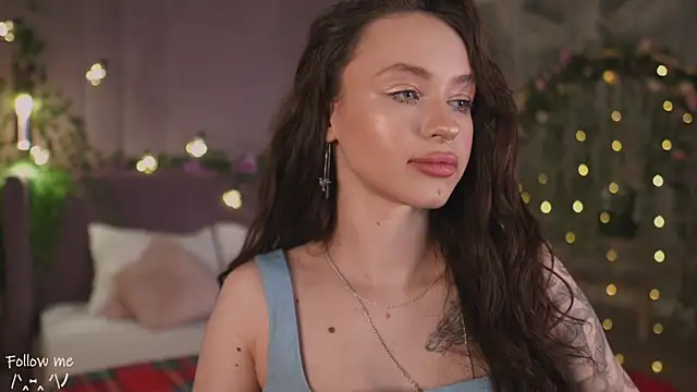 Snapshot of Meow_Nancy chatting on 23, 2, 2025 Meow Nancy online show from 23, 2, 2025