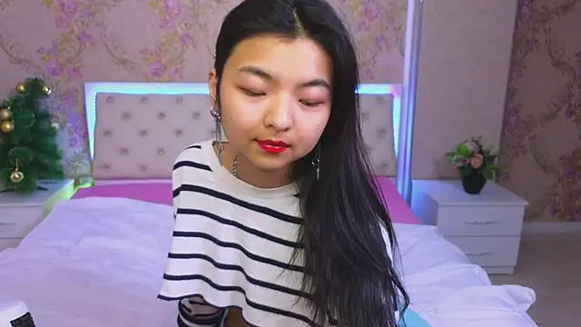 Shy Kira online show from 12, 1, 2025