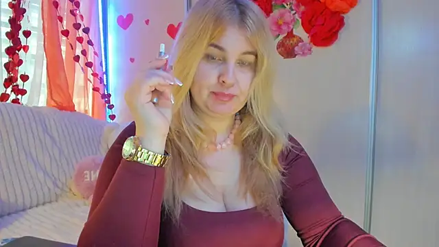 Snapshot of CoraSwon chatting on 21, 2, 2025 CoraSwon online show from 21, 2, 2025