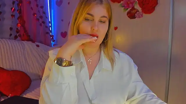 Snapshot of CoraSwon chatting on 21, 2, 2025 CoraSwon online show from 21, 2, 2025