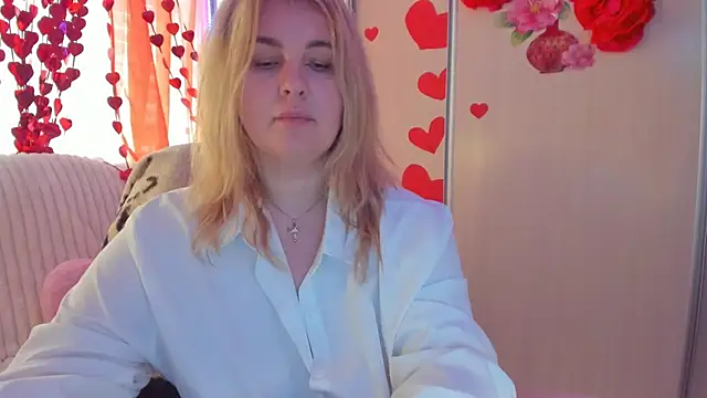 Snapshot of CoraSwon chatting on 25, 2, 2025 CoraSwon online show from 25, 2, 2025