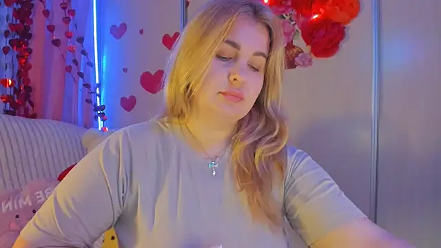 Snapshot of CoraSwon chatting on 26, 2, 2025 CoraSwon online show from 26, 2, 2025