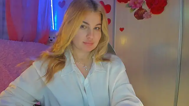 Snapshot of CoraSwon chatting on 2, 3, 2025 CoraSwon online show from 2, 3, 2025