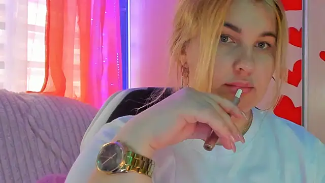 Snapshot of CoraSwon chatting on 14, 3, 2025 CoraSwon online show from 14, 3, 2025