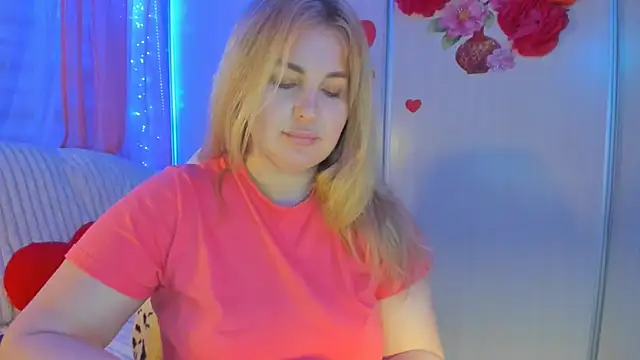 Snapshot of CoraSwon chatting on 19, 3, 2025 CoraSwon online show from 19, 3, 2025