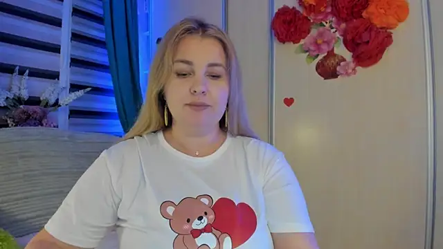 Snapshot of CoraSwon chatting on 27, 9, 2025 CoraSwon online show from 27, 9, 2025