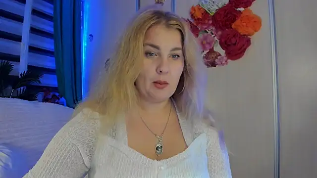 Snapshot of CoraSwon chatting on 17, 10, 2025 CoraSwon online show from 17, 10, 2025