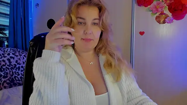 Snapshot of CoraSwon chatting on 29, 11, 2025 CoraSwon online show from 29, 11, 2025