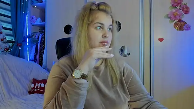 Snapshot of CoraSwon chatting on 6, 1, 2026 CoraSwon online show from 6, 1, 2026