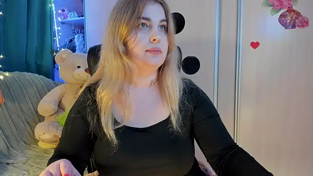 CoraSwon online show from 9, 3, 2026