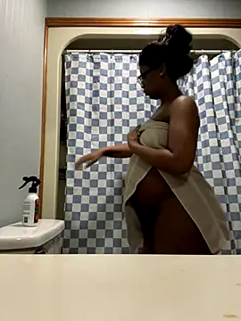 KLoveeee online show from 21, 11, 2025