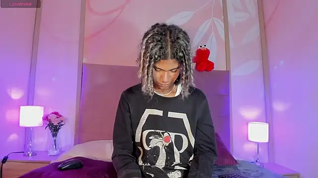 Maxim-Walker online show from 6, 2, 2025