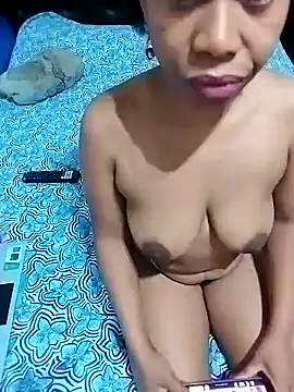 Snapshot of littlebrunett chatting on 25, 12, 2024 littlebrunett online show from 25, 12, 2024