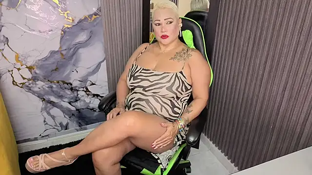 Snapshot of GianellaCox_ chatting on 20, 5, 2026 GianellaCox online show from 20, 5, 2026