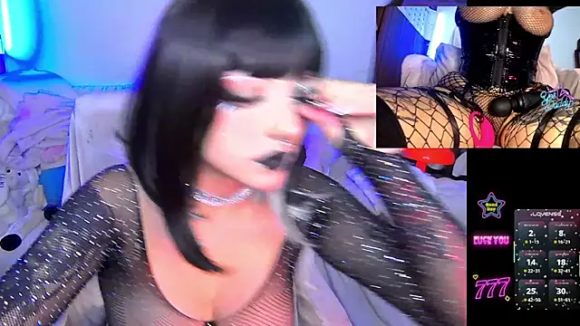 Snapshot of HollyDominic chatting on 27, 6, 2026 HollyDominic online show from 27, 6, 2026