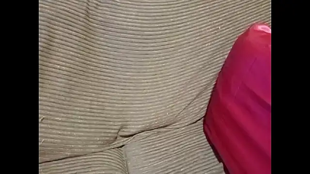 Snapshot of ForeversweetXX chatting on 12, 9, 2025 ForeversweetXX online show from 12, 9, 2025