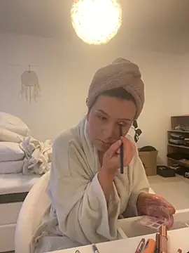 Snapshot of Off__Melonenmandy chatting on 13, 10, 2025 Off Melonenmandy online show from 13, 10, 2025