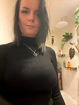 Snapshot of Off__Melonenmandy chatting on 28, 11, 2025 Off Melonenmandy online show from 28, 11, 2025