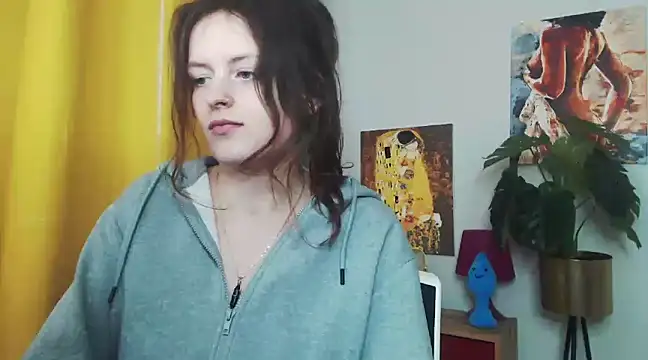 juicyNadine online show from 13, 2, 2025